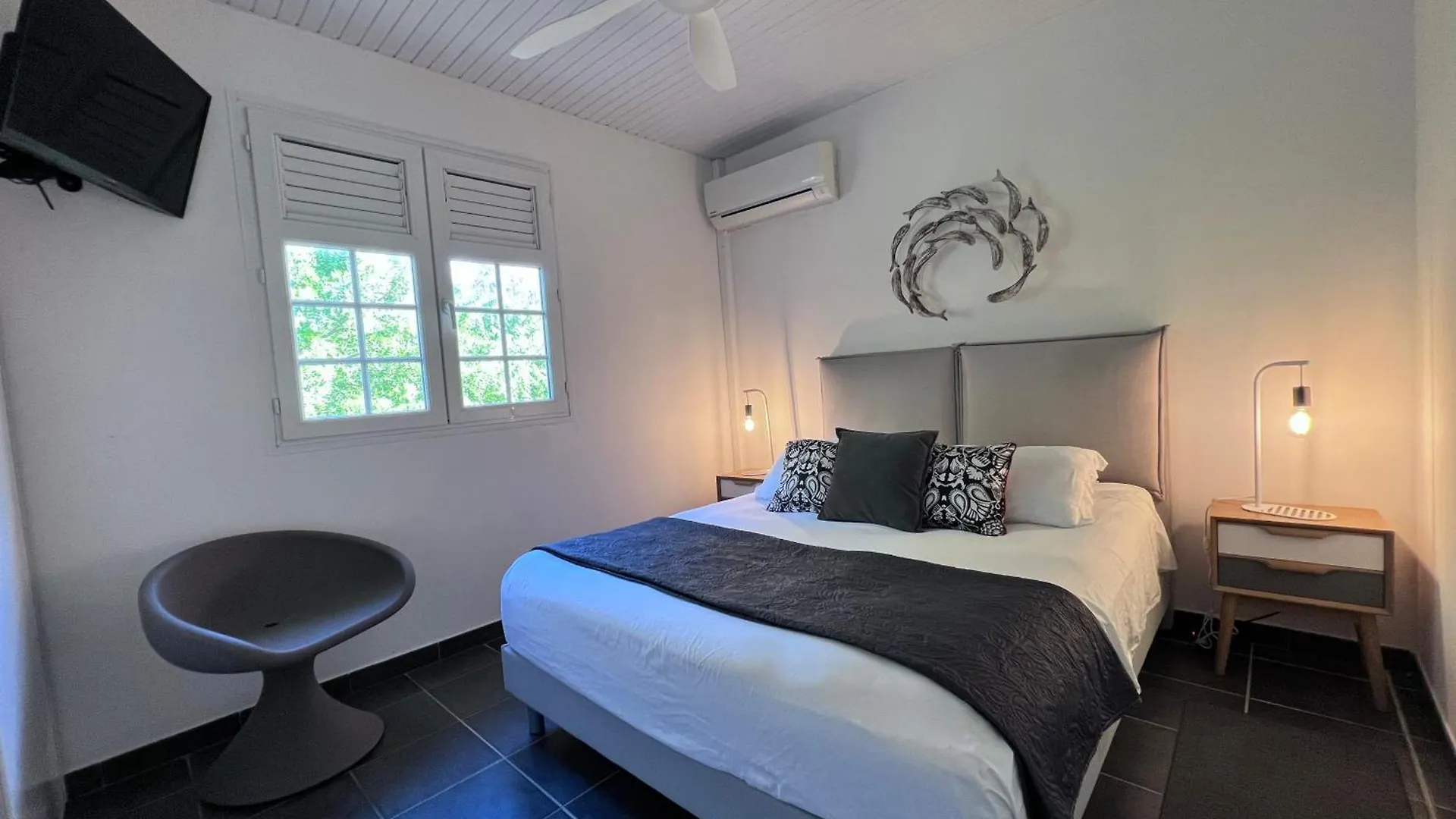 Face A La Plage Avec Parking Securise Appartement De Luxe Ou Suite Privee Avec Coin Petit Dej Selon Disponibilite Le Diamant