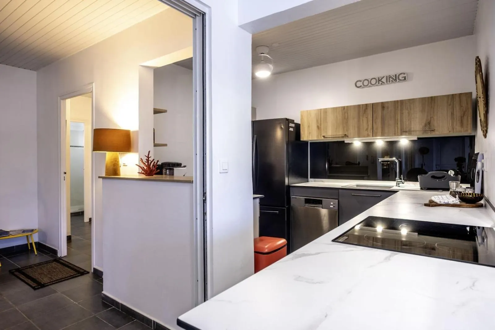 Homestay Face A La Plage Avec Parking Securise Appartement De Luxe Ou Suite Privee Avec Coin Petit Dej Selon Disponibilite Le Diamant Martinique
